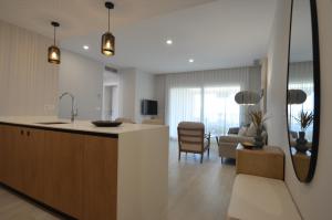 Los Colibries EXCELLENT & SOLMARES