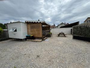 Campings Mobilhome situe cote ville et cote campagne : photos des chambres