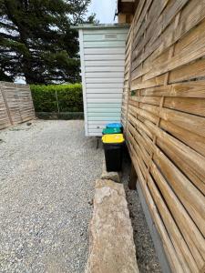 Campings Mobilhome situe cote ville et cote campagne : photos des chambres