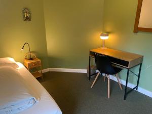 Single Room with Shared Bathroom room in Myrehøj Bed & Breakfast