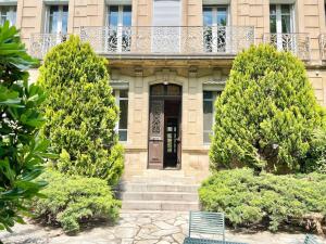 Bourgeois House - 16 personnes, Piscine, 6 chambres, 8 lits, 4 SDB, Centre-ville, CLIM