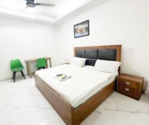 Kerala Home Stay - Near Nizamuddin Railway Station