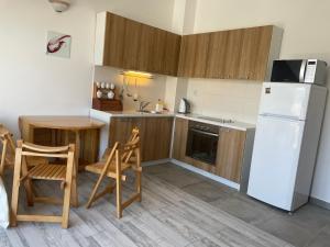 Wistaria Sea Line Apartment - Ubytování bez kategorie ve městě Đenovići