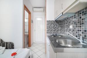 Melathron Rooms & Apartments