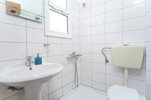 Melathron Rooms & Apartments