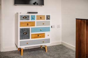 Modern Hove Home close to Brighton Beach with FREE PARKING