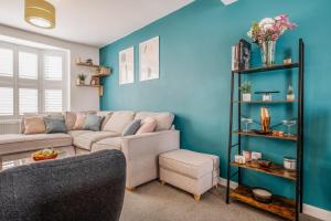 Modern Hove Home close to Brighton Beach with FREE PARKING