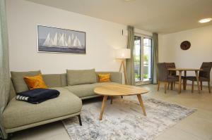 Rex Rugia FeWo17-4 mit Schwimmbad und Saunanutzung im AHOI-Erlebnisbad Sellin