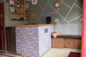 Khandroling Guest House