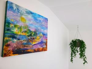 Renovated and air-conditioned 2-bedroom apartment with terrace