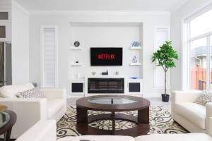 Modern 3BR Near Langley Events Centre & EV charger - 3hvězdičkové hotely ve městě Langley