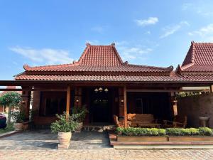 3 BR Java House ONLY 5 mins to Prambanan Temple