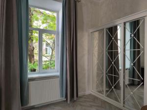 Апартаменти з виглядом на історичний центр Львова