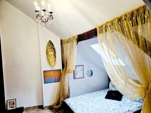 Cozy Loft near Old Center