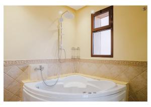 Villa Camelia avec Jacuzzi, Cuisinière, Piscine