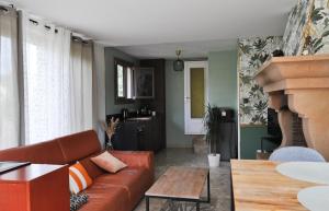Maisons de vacances Maison spacieuse et acces independant au centre-ville de Tournus : photos des chambres