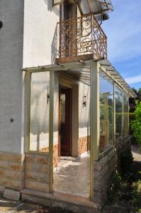 Maisons de vacances Maison spacieuse et acces independant au centre-ville de Tournus : photos des chambres
