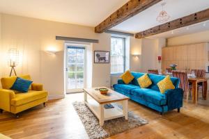 Picturesque location with Parking 2 bedroom Apartment