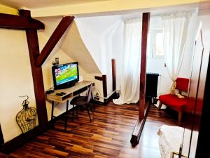 Central Cozy Loft