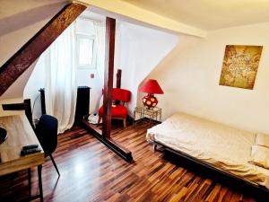 Central Cozy Loft