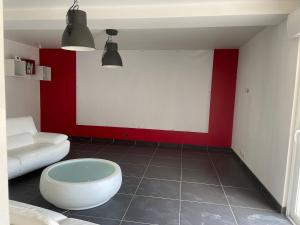 Maisons de vacances House Saint Laurent Nouan balneo and pool : Maison 3 Chambres