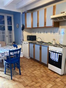 Maisons de vacances Maison artistes bord de mer Rostellec : photos des chambres