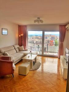Nadia Apartment Ohrid with lake view