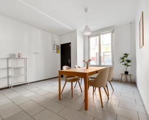 Maison spacieuse, proche commodités & transports