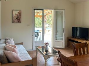 Maisons de vacances Le gite les chenes piscine privee et jacuzzi : photos des chambres