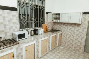 SunVilla - Private Pool, 2 Houses & games