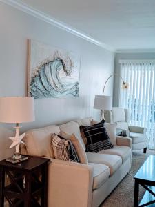 Perfect, Cozy, Modern Beach Condo