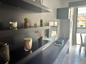Appartements L-Azur, T2 - Parking gratuit - Central - confort Cosy : photos des chambres