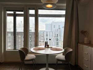 Penthouse with private sauna, large balcony, AC