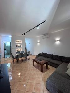 Private House Velipoj