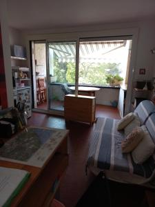 T2 face et proche mer et gare