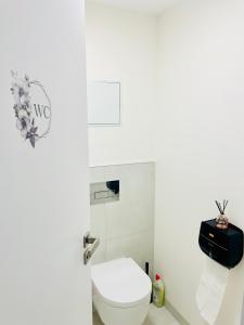 New Luxury Apartmen at Andel Metro Station