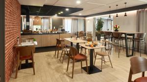 Hotels Campanile NATURE Les Ulis : photos des chambres