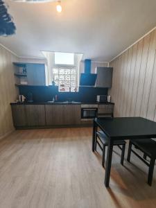 Appartements l-Orchidee - 100m Naval group - 5mn de l-espace Carat : Appartement 2 Chambres
