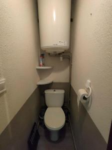 T2 familial 4-5 pers bord de la neste, parking privé gratuit