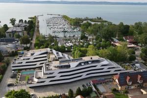 Lake and Pool Apartman Balatonszemes