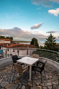 Ajro Rooms