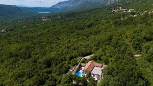 Villa Toscana - Charming stone Villa with private pool & garden