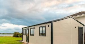 Coastal Cabin, Oranmore, Galway