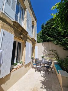 Magnifique maison de ville avec piscine au cœur de la Provence