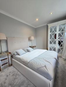 Elegant 3BD in central London