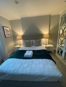 Elegant 3BD in central London