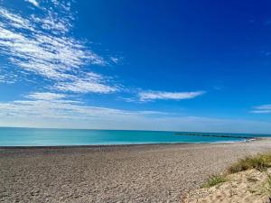 3 bedroom apartment with a terrace 50 steps from the Nules beach