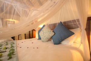 Mvuradona Safari Lodge