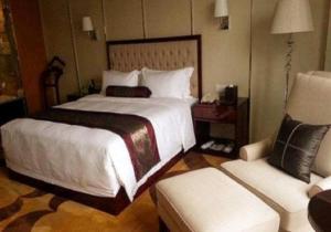 Hotel THE Royal EN CASA Near Delhi Airport