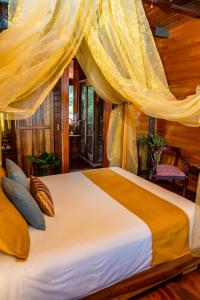 Heimatlos Amazon Lodge